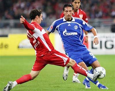 队中场的灵 队中场的灵