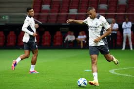 以登上历史 以登上历史